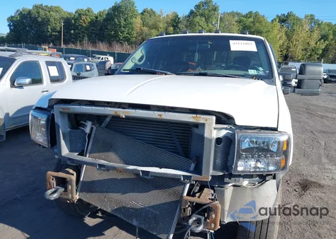 1999 Ford F-250 Lariat/Xl/Xlt z USA, uszkodzony, nr VIN 1FTNX21F3XEA80441